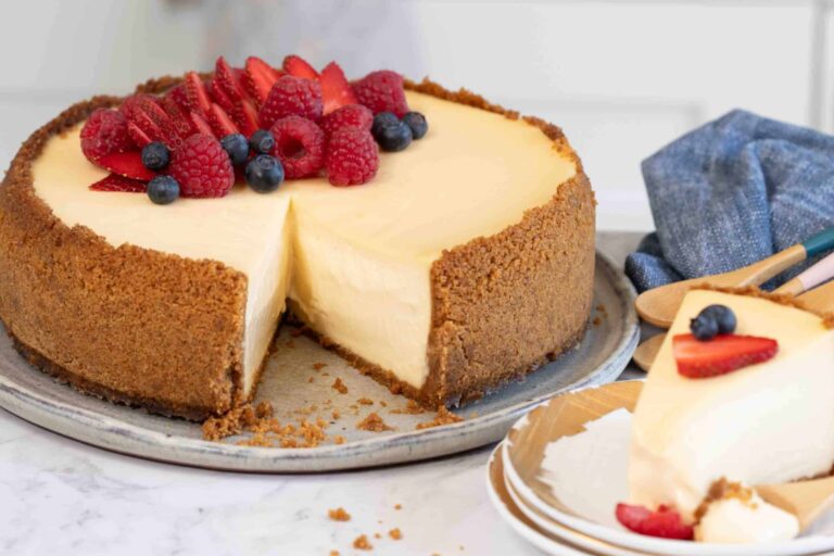 Does Cheesecake Have Eggs: Exploring the Ingredients in Cheesecake