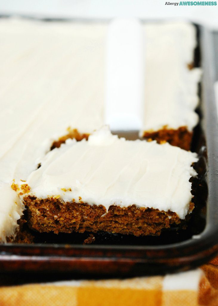 Does Carrot Cake Have Nuts: Understanding Ingredient Variations in Carrot Cake