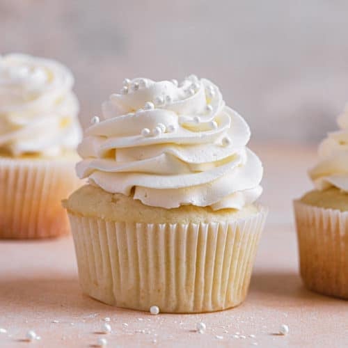 Do Cupcakes Need to Be Refrigerated: Considering Storage Options for Cupcakes