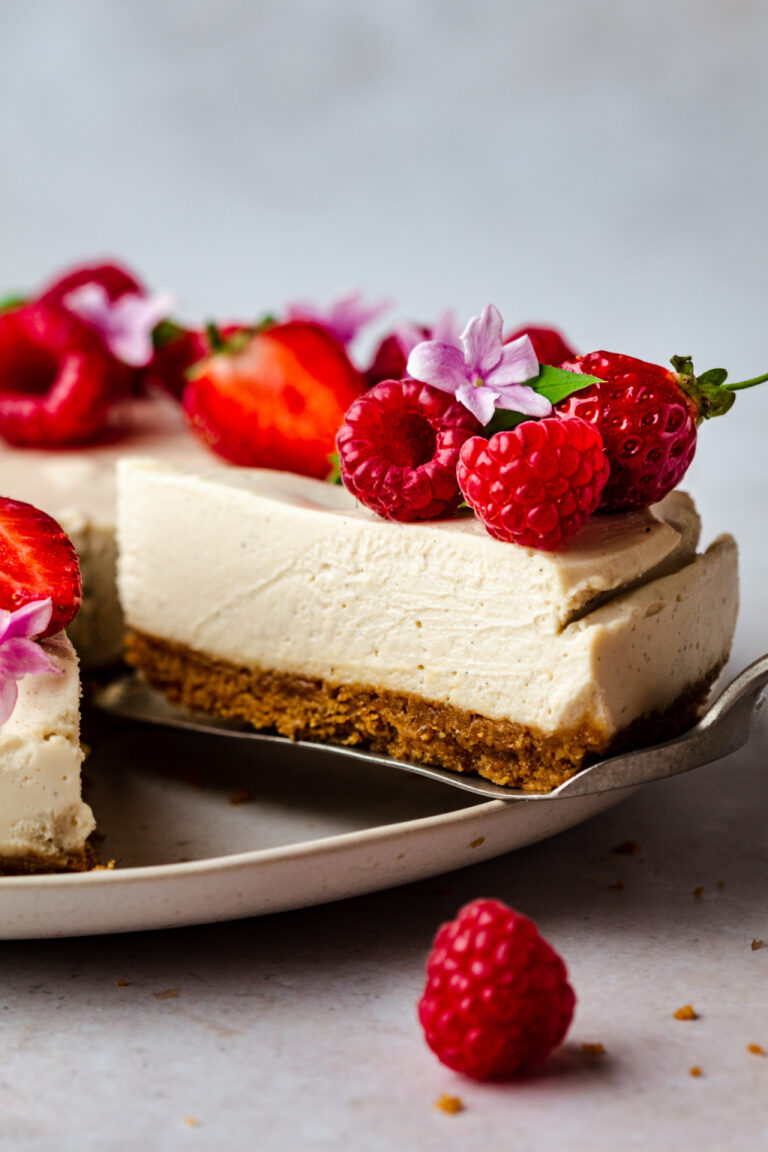 Does Cheesecake Have Cheese: Confirming the Main Ingredient in Cheesecake